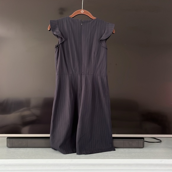 Business dress - Picture 2 of 3